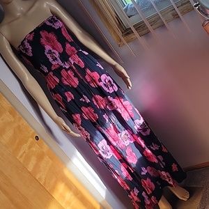 Band of Gypsies Black and Pink Floral Maxi Dress